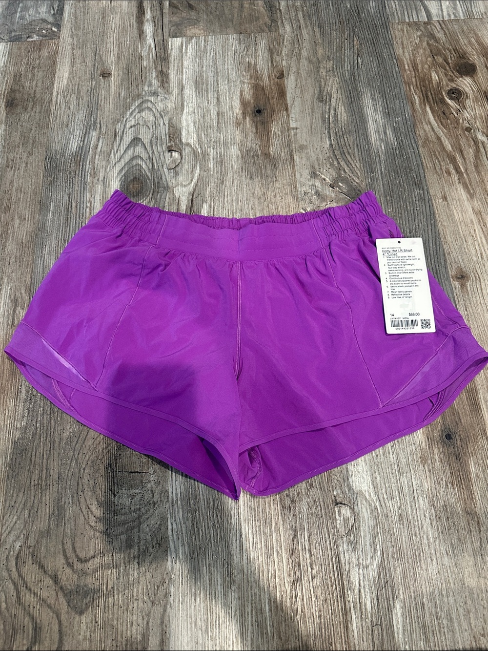 NEW! With tags!Lululemon Hotty Hot Low-Rise Lined Short 4" Moonlit Magenta